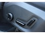 Volvo XC60 T6 Plug-in hybrid AWD Ultra Dark | Luchtvering | Trekhaak | Panoramadak | Verwarmbare voorstoelen, achterbank en  stuurwiel | Head-up display |  Premium audio by Harman Kardon | Apple carplay/Android auto
