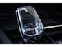 Volvo XC60 T6 Plug-in hybrid AWD Ultra Dark | Luchtvering | Trekhaak | Panoramadak | Verwarmbare voorstoelen, achterbank en  stuurwiel | Head-up display |  Premium audio by Harman Kardon | Apple carplay/Android auto