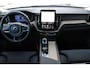 Volvo XC60 T6 Plug-in hybrid AWD Ultra Dark | Luchtvering | Trekhaak | Panoramadak | Verwarmbare voorstoelen, achterbank en  stuurwiel | Head-up display |  Premium audio by Harman Kardon | Apple carplay/Android auto