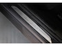 BMW 3-Serie 320i Luxury Edition Schuif/kanteldak, Keyless, ACC, Volleder, Trekhaak, Individual