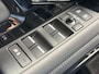 Land Rover Range Rover Evoque 1.5 P300e PHEV AWD Dynamic Black Edition SoH 93,6% / Trekhaak / Fabrieksgarantie 02-29 / Dealeronderhouden / Exterieur-Pakket Black / MERIDIAN Sound / Stoelverwarming & Ventilatie / Apple & Android Carplay /