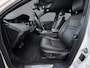 Land Rover Range Rover Evoque 1.5 P300e PHEV AWD Dynamic Black Edition SoH 93,6% / Trekhaak / Fabrieksgarantie 02-29 / Dealeronderhouden / Exterieur-Pakket Black / MERIDIAN Sound / Stoelverwarming & Ventilatie / Apple & Android Carplay /