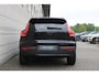 Volvo XC40 B4 Plus Black Edition | Panoramadak | Trekhaak | Verwarmbare voorstoelen, stuurwiel en voorruit | 360 graden camera | Premium audio by Harman Kardon | Apple carplay/Android auto