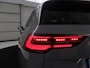 Volkswagen Golf Variant 1.5 eTSI R-Line Business | Panoramadak | Sportstoelen | Adaptive cruise | Stuur/stoel verwarming | Park assist | Navigatie | Carplay | Sfeerverlichting | Climate control | 18" velgen