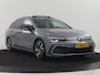 Volkswagen Golf Variant 1.5 eTSI R-Line Business | Panoramadak | Sportstoelen | Adaptive cruise | Stuur/stoel verwarming | Park assist | Navigatie | Carplay | Sfeerverlichting | Climate control | 18" velgen