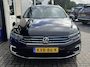 Volkswagen Passat Variant 1.4 TSI PHEV GTE Business / AUTOMAAT/ TREKHAAK/ LEER/ 18'' LMV/ CAMERA/ PARK. SENSOREN/ ERGO COMFORT/ STOELVERWARM./ LED/ TRAVEL ASSIST/ ADAPT. CRUISE/ APP CONNECT/ NAVI/ CLIMA/ DAB