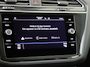 Volkswagen Tiguan 1.4 TSI eHybrid Life | SoH 91% | Trekhaak | Adaptieve cruise control | Lane assist | Parkeersensoren | Stoel- en stuurwielverwarming | Carplay | LED koplampen |