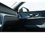 Volvo V60 2.0 T6 Plug-in hybrid AWD Plus Dark | Sportstoelen | Trekhaak | Harman Kardon Audio | 360 Camera | Elektrisch Verstelbare Voorstoelen | Adaptive Cruise Control | Keyless |