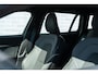 Volvo V60 2.0 T6 Plug-in hybrid AWD Plus Dark | Sportstoelen | Trekhaak | Harman Kardon Audio | 360 Camera | Elektrisch Verstelbare Voorstoelen | Adaptive Cruise Control | Keyless |