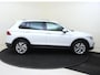 Volkswagen Tiguan 1.4 TSI Elegance eHybrid | SoH 91% | Panoramadak | 360 camera | ErgoActive stoelen | Adaptieve cruise control | Lane assist | Stoel- en stuurwielverwarming | Parkeerassistent |