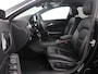 Mercedes-Benz CLA Shooting Brake 200 Ambition | Panoramadak | Cruise control | Dodehoek detectie | Leder | Stoelverwarming | Park assist | Climate control | Navigatie | Bluetooth