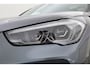 BMW X1 xDrive25e High Executive Edition | Rijklaar! | Trekhaak | S/K-Dak | HUD | Leder | Harman/Kardon | Cruise | Stoelverw. | Camera+PDC | Elek. Klep | Led | NAV+CarPlay | Climate | 18''