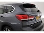 BMW X1 xDrive25e High Executive Edition | Rijklaar! | Trekhaak | S/K-Dak | HUD | Leder | Harman/Kardon | Cruise | Stoelverw. | Camera+PDC | Elek. Klep | Led | NAV+CarPlay | Climate | 18''