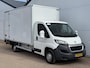 Peugeot Boxer 2.0 130PK Bakwagen Laadklep Navigatie Camera Airco Zijdeur Meubelbak Koffer