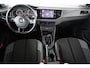 Volkswagen Polo 1.0 TSI Highline 70KW/95Pk, 17" LMV, trekhaak, navigatie, pdc voor en achter, door ons VW Dealeronderhouden en geleverd, carplay