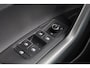 Volkswagen Polo 1.0 TSI Highline 70KW/95Pk, 17" LMV, trekhaak, navigatie, pdc voor en achter, door ons VW Dealeronderhouden en geleverd, carplay