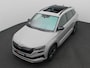Skoda Karoq 1.5 TSI ACT Sportline Business 150PK DSG Panoramadak, Trekhaak, Achteruitrijcamera, Winterpakket Plus, Keyless, Virtual Pedal, 18'' Lichtmetaal