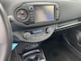 Toyota Yaris 1.5 Hybrid Aspiration Incl: FullMap navigatie, LM velgen, Parkeerhulp camera,  / Lage km stand / keurige super zuinige Yaris!