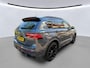 Volkswagen Tiguan 1.5 TSI R-Line Business+ / AUTOMAAT/ PANO/ TREKHAAK/ LEER/ ACC/ STUUR+STOELVERWARM./ PARK.SENSOR.V+A/ CAMERA/ APP-CONNECT/ DIGITAL DASH/ NAVI/ CLIMA/ LED