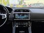 Jaguar F-Pace 2.0t AWD Prestige 250pk | Panoramadak | Meridian Audio | Stoelverwarming | Elek. verstelbare stoelen | Navi |