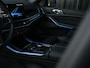 BMW X5 xDrive50e M-Sport Pro | Panoramadak | Achterasbesturing | Massage + Ventilatie | Sky Lounge | 360 Camera | Active Cruise | Harman/Kardon | Iconic Glow | BMW Gesture Control | HUD | Soft Close | Luchtvering | Trekhaak |