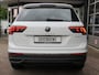 Volkswagen Tiguan 1.4 TSI 245pk eHybrid / Digitaal dashboard / Camera / 17 Inch / BOVAG garantie