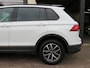 Volkswagen Tiguan 1.4 TSI 245pk eHybrid / Digitaal dashboard / Camera / 17 Inch / BOVAG garantie