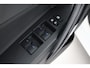 Toyota Auris Touring Sports 1.8 Hybrid Lease Pro | Panoramadak | Navigatie | Stoelverwarming | LED | Keyless | Parkeersensoren voor/achter | Cruise Control | Clima | Camera | 16 inch | Rijstrooksensor | Bluetooth