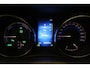 Toyota Auris Touring Sports 1.8 Hybrid Lease Pro | Panoramadak | Navigatie | Stoelverwarming | LED | Keyless | Parkeersensoren voor/achter | Cruise Control | Clima | Camera | 16 inch | Rijstrooksensor | Bluetooth