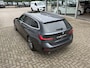 BMW 3-Serie 320e Touring Business Edition Plus 204 Pk |Navigatie | Cruise | Panoramadak | Camera | 17".