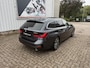 BMW 3-Serie 320e Touring Business Edition Plus 204 Pk |Navigatie | Cruise | Panoramadak | Camera | 17".