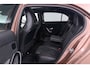 Mercedes-Benz A-klasse 250 e AMG Line (PANORAMADAK, STOELVERWARMING, SFEERVERLICHTING, PARKEERSENSOREN)