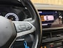 Volkswagen T-Cross 1.0 TSI Life Apple CarPlay/Android Auto | Airconditioning | Cruise control adaptief | DAB ontvanger | Dode hoek detectie | Navigatiesysteem | Parkeersensoren voor en achter