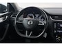 Skoda Octavia Combi 1.5 TSI Greentech Business Edition (CRUISE CONTROL, STOELVERWARMING, NAVIGATIE CARPLAY, PARKEERSENSOREN)