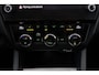 Skoda Octavia Combi 1.5 TSI Greentech Business Edition (CRUISE CONTROL, STOELVERWARMING, NAVIGATIE CARPLAY, PARKEERSENSOREN)