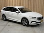 Skoda Octavia Combi 1.0 e-TSI Business Edition Plus Automaat | Achteruitrijcamera | Apple CarPlay/Android Auto | Adaptieve cruise control | Climate control | LED verlichting | Signaalkleur | Parkeersensoren voor en achter