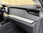 Skoda Octavia Combi 1.0 e-TSI Business Edition Plus Automaat | Achteruitrijcamera | Apple CarPlay/Android Auto | Adaptieve cruise control | Climate control | LED verlichting | Signaalkleur | Parkeersensoren voor en achter