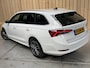 Skoda Octavia Combi 1.0 e-TSI Business Edition Plus Automaat | Achteruitrijcamera | Apple CarPlay/Android Auto | Adaptieve cruise control | Climate control | LED verlichting | Signaalkleur | Parkeersensoren voor en achter