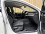 Skoda Octavia Combi 1.0 e-TSI Business Edition Plus Automaat | Achteruitrijcamera | Apple CarPlay/Android Auto | Adaptieve cruise control | Climate control | LED verlichting | Signaalkleur | Parkeersensoren voor en achter