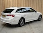 Skoda Octavia Combi 1.0 e-TSI Business Edition Plus Automaat | Achteruitrijcamera | Apple CarPlay/Android Auto | Adaptieve cruise control | Climate control | LED verlichting | Signaalkleur | Parkeersensoren voor en achter