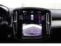 Volvo XC40 2.0 B4 Plus Dark | Panoramadak | Trekhaak | 19 inch velgen | Elektrisch Verstelbare Stoelen |