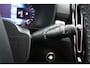Volvo XC40 2.0 B4 Plus Dark | Panoramadak | Trekhaak | 19 inch velgen | Elektrisch Verstelbare Stoelen |