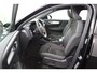 Volvo XC40 2.0 B4 Plus Dark | Panoramadak | Trekhaak | 19 inch velgen | Elektrisch Verstelbare Stoelen |
