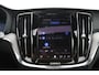 Volvo V60 2.0 T8 Plug-in hybrid AWD Plus Dark | Panoramadak | Trekhaak | Sportstoelen | Head-Up | 360 Camera |