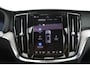 Volvo V60 2.0 T8 Plug-in hybrid AWD Plus Dark | Panoramadak | Trekhaak | Sportstoelen | Head-Up | 360 Camera |