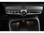 Volvo XC40 2.0 B4 Plus Dark | Panoramadak | Trekhaak | Stoelgeheugen |