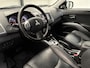Mitsubishi Outlander 2.0 Style Automaat! | Automatische airconditioning | Cruise Control | Elektrisch glazen schuif / kanteldak