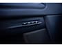 Land Rover Range Rover Evoque P300e AWD R-Dynamic Black-Pack Pano-dak|Meridian|Elek.trekhaak|Winterpack|Carplay|Dealer-onderhouden