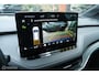 Skoda Enyaq iV 80 Sportline | Chrystal lights and face | ACC | Elec. Trekhaak | Racing Blue | 90% SOH | Camera | Sfeerverlichting | 21 Inch | Memory | CarPlay | Stoel en stuurwielverw.