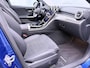 Mercedes-Benz C-klasse 300 e Business Solution AMG AMG Line | Night Pakket | Panorama Schuif-Kanteldak | Parkeerpakket met 360°-camera | Digital Licht | Sfeerverlichting. Inclusief 24 maanden MB Certified garantie voor Europa.